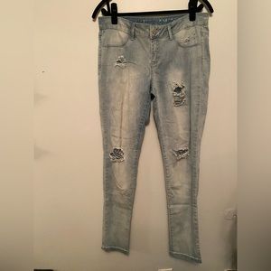 Curvy Brazil Low Rise Distressed Jeggings